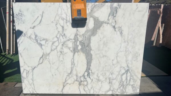 Calacatta Gold Honed 3cm