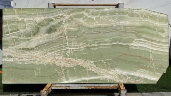 Green Onyx Vein Cut Polished